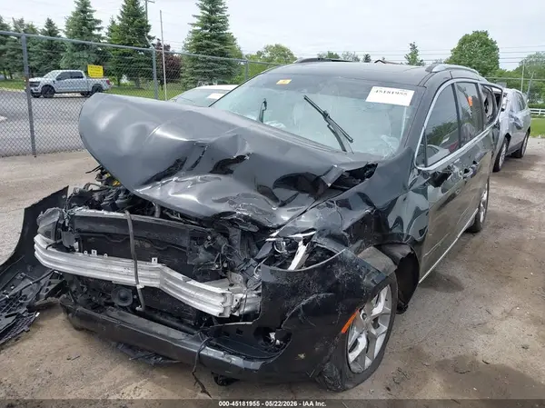 2C4RC1GG0JR226179 2018 CHRYSLER PACIFICA - Image 2