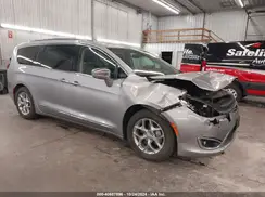 2C4RC1GG0JR226375 2018 CHRYSLER PACIFICA