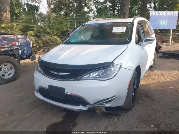2C4RC1GG0JR232810 2018 CHRYSLER PACIFICA - Image 2