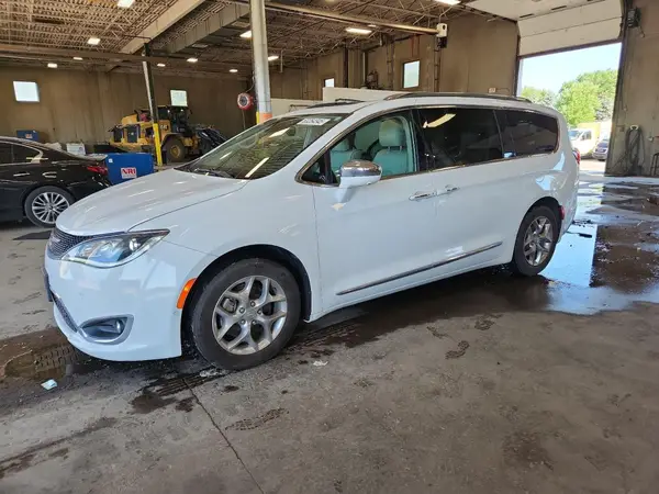 2C4RC1GG0JR247355 2018 CHRYSLER PACIFICA - Image 1