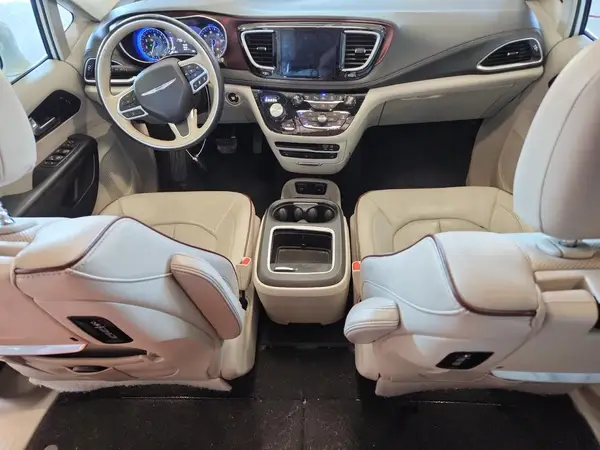 2C4RC1GG0JR247355 2018 CHRYSLER PACIFICA - Image 8