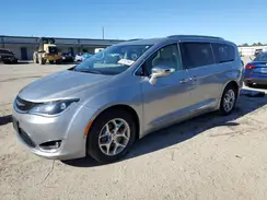 2C4RC1GG0JR256797 2018 CHRYSLER PACIFICA