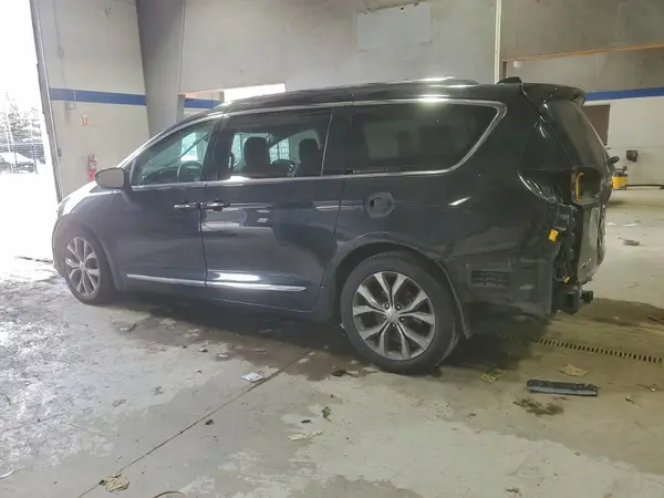 2C4RC1GG0JR271137 2018 CHRYSLER PACIFICA - Image 2