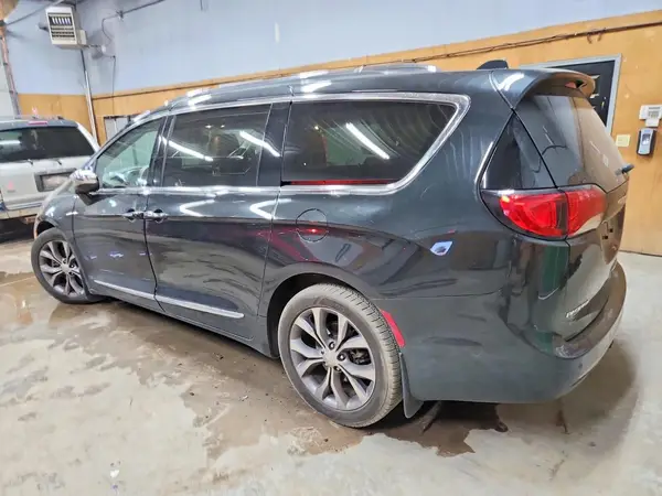 2C4RC1GG0KR597697 2019 CHRYSLER PACIFICA - Image 2