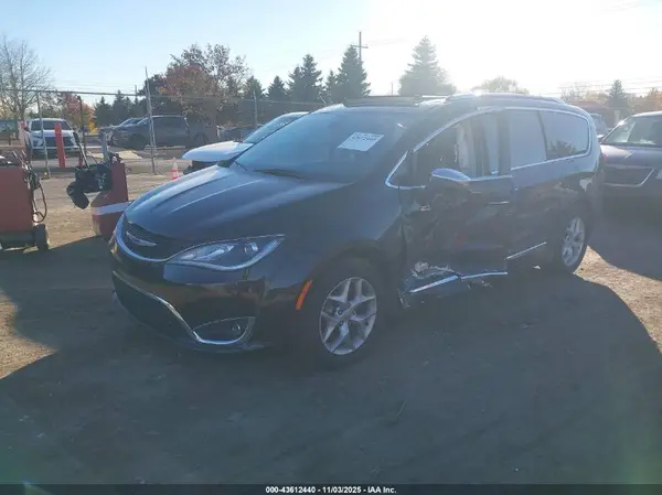 2C4RC1GG0KR721516 2019 CHRYSLER PACIFICA - Image 2