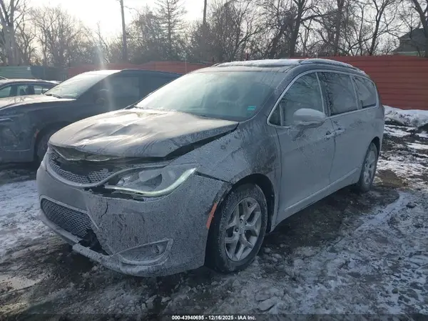 2C4RC1GG0KR721614 2019 CHRYSLER PACIFICA - Image 2