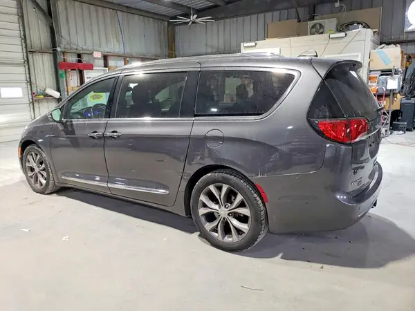 2C4RC1GG0KR746674 2019 CHRYSLER PACIFICA - Image 2