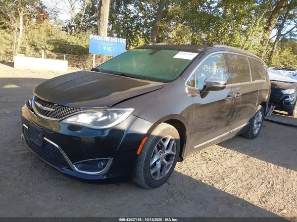 2C4RC1GG0LR181277 2020 CHRYSLER PACIFICA - Image 2