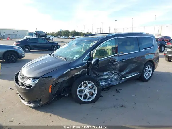2C4RC1GG0LR187144 2020 CHRYSLER PACIFICA - Image 2