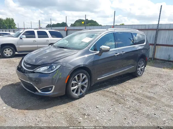 2C4RC1GG0LR237928 2020 CHRYSLER PACIFICA - Image 2