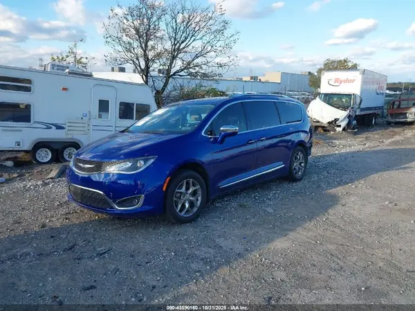 2C4RC1GG0LR258732 2020 CHRYSLER PACIFICA - Image 2