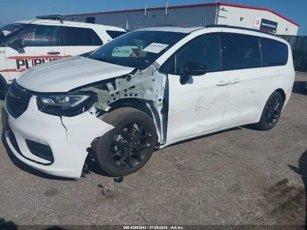 2C4RC1GG0SR554090 2025 CHRYSLER PACIFICA - Image 2