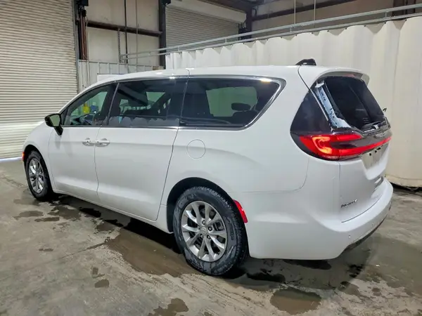 2C4RC1GG0TR188942 2026 CHRYSLER PACIFICA - Image 2