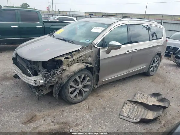 2C4RC1GG1HR536609 2017 CHRYSLER PACIFICA - Image 2