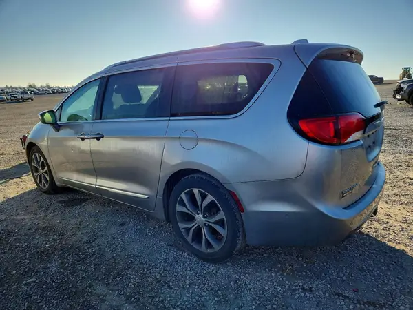 2C4RC1GG1HR564958 2017 CHRYSLER PACIFICA - Image 2