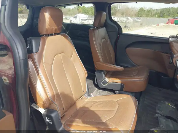 2C4RC1GG1HR584059 2017 CHRYSLER PACIFICA - Image 8