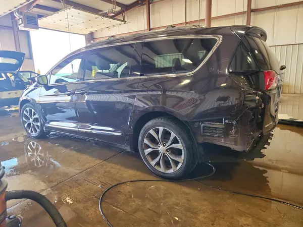 2C4RC1GG1HR608490 2017 CHRYSLER PACIFICA - Image 2