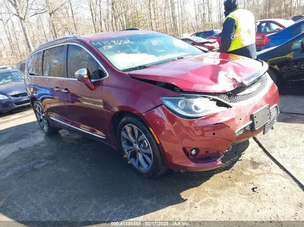 2C4RC1GG1HR611678 2017 CHRYSLER PACIFICA - Image 1