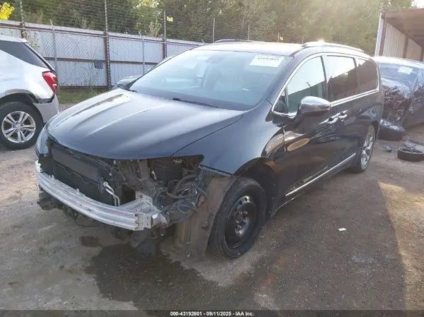 2C4RC1GG1HR619960 2017 CHRYSLER PACIFICA - Image 2
