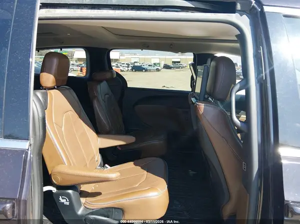 2C4RC1GG1HR647600 2017 CHRYSLER PACIFICA - Image 8
