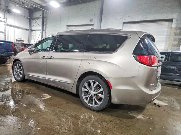 2C4RC1GG1HR679222 2017 CHRYSLER PACIFICA - Image 2