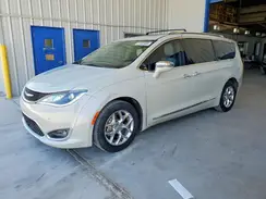 2C4RC1GG1HR695551 2017 CHRYSLER PACIFICA
