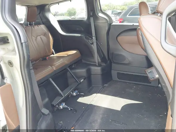 2C4RC1GG1HR764027 2017 CHRYSLER PACIFICA - Image 8