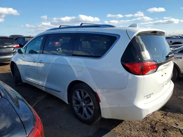 2C4RC1GG1HR812254 2017 CHRYSLER PACIFICA - Image 2