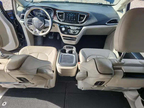 2C4RC1GG1JR105841 2018 CHRYSLER PACIFICA - Image 8