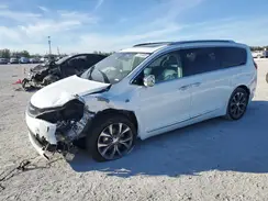 2C4RC1GG1JR115219 2018 CHRYSLER PACIFICA