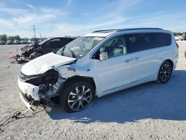2C4RC1GG1JR115219 2018 CHRYSLER PACIFICA - Image 1