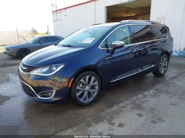 2C4RC1GG1JR182791 2018 CHRYSLER PACIFICA - Image 2