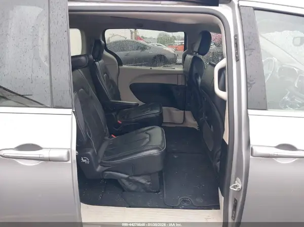 2C4RC1GG1JR185741 2018 CHRYSLER PACIFICA - Image 8