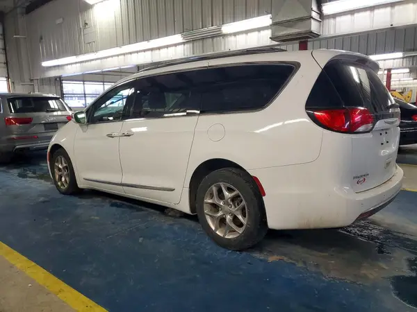 2C4RC1GG1JR186775 2018 CHRYSLER PACIFICA - Image 2