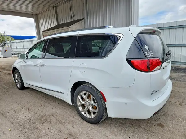 2C4RC1GG1JR226241 2018 CHRYSLER PACIFICA - Image 2
