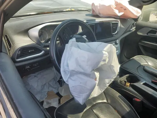 2C4RC1GG1JR227731 2018 CHRYSLER PACIFICA - Image 8