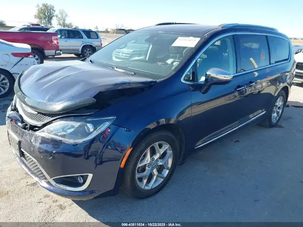 2C4RC1GG1JR269185 2018 CHRYSLER PACIFICA - Image 2