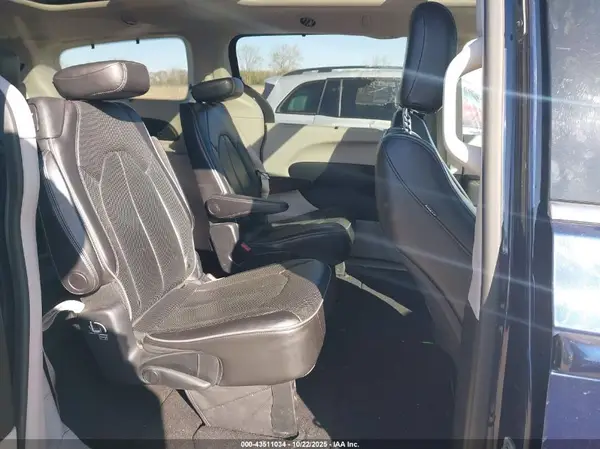 2C4RC1GG1JR269185 2018 CHRYSLER PACIFICA - Image 8