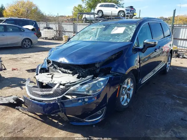 2C4RC1GG1JR273737 2018 CHRYSLER PACIFICA - Image 2