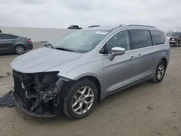2C4RC1GG1JR314481 2018 CHRYSLER PACIFICA - Image 1