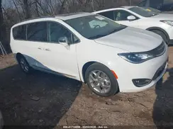 2C4RC1GG1JR321589 2018 CHRYSLER PACIFICA