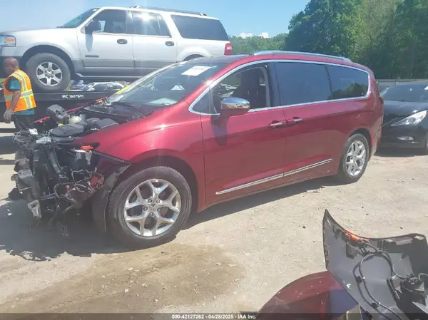 2C4RC1GG1KR552218 2019 CHRYSLER PACIFICA - Image 2