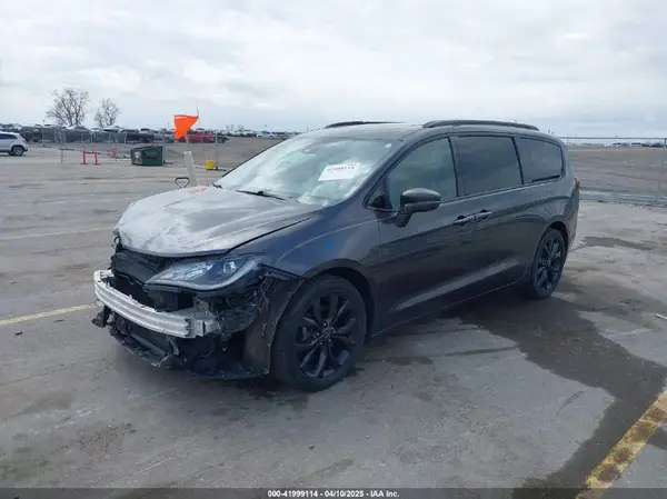 2C4RC1GG1KR575062 2019 CHRYSLER PACIFICA - Image 2