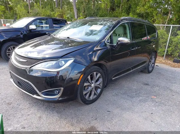 2C4RC1GG1KR597840 2019 CHRYSLER PACIFICA - Image 2