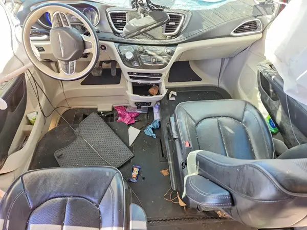 2C4RC1GG1KR613857 2019 CHRYSLER PACIFICA - Image 8