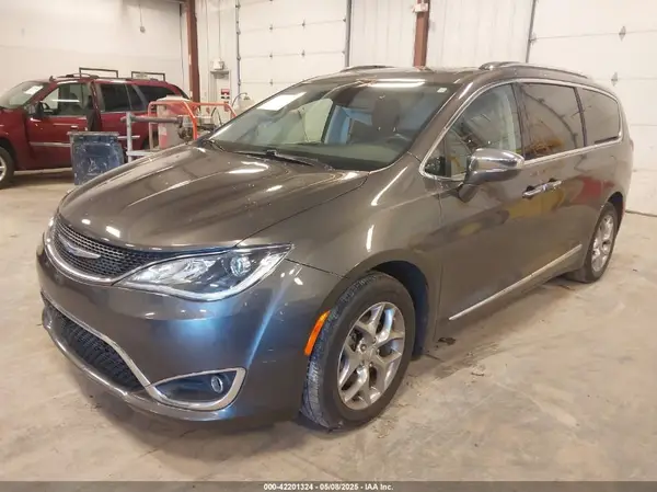 2C4RC1GG1KR741872 2019 CHRYSLER PACIFICA - Image 2