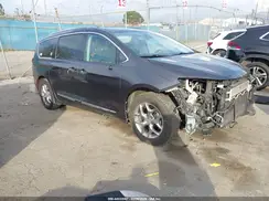 2C4RC1GG1LR104157 2020 CHRYSLER PACIFICA