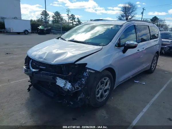 2C4RC1GG1PR586683 2023 CHRYSLER PACIFICA - Image 2