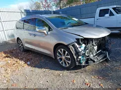 2C4RC1GG2HR504235 2017 CHRYSLER PACIFICA
