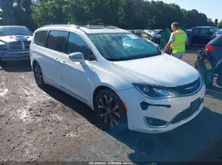 2C4RC1GG2HR504266 2017 CHRYSLER PACIFICA